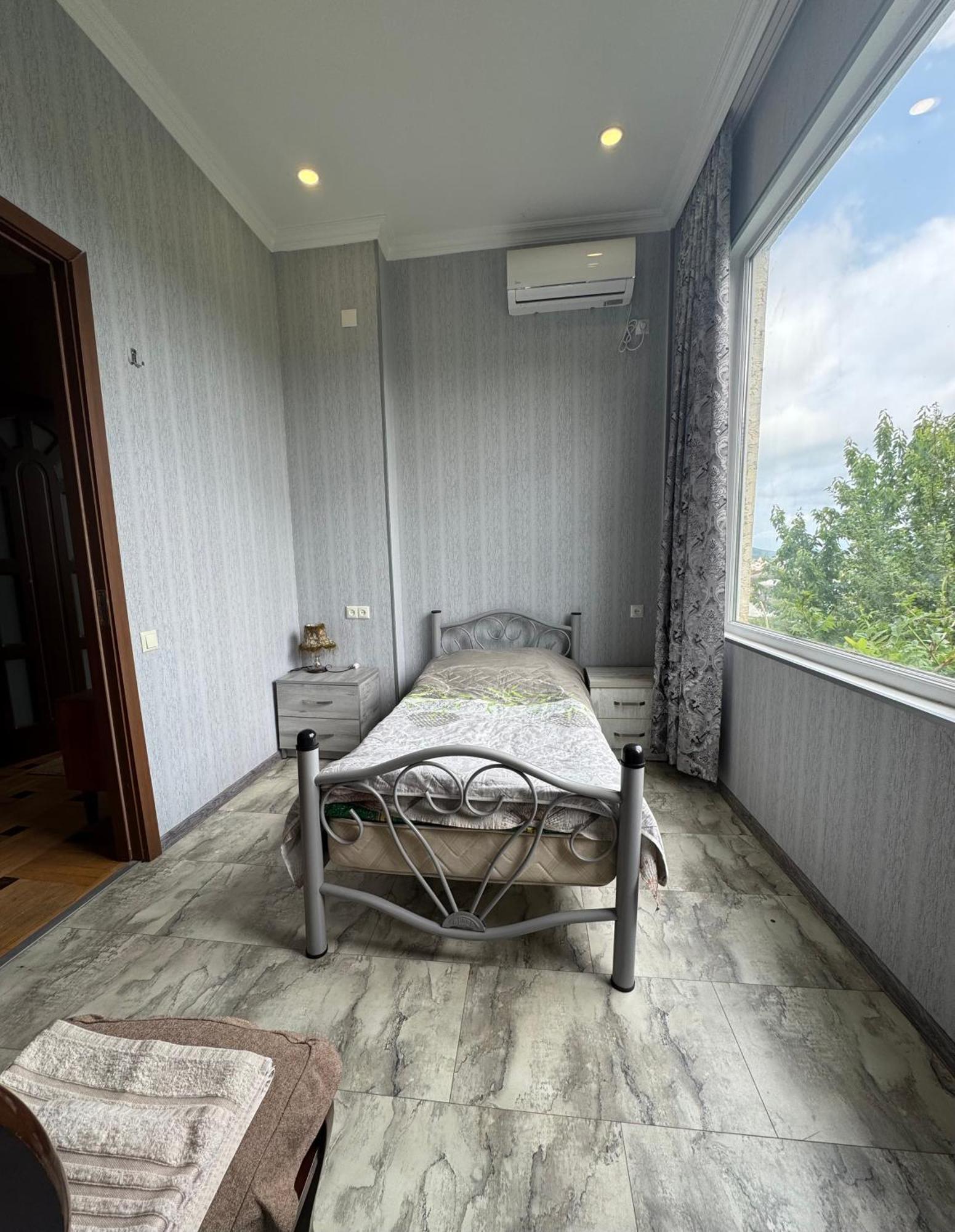 Hotel 9Th Sky Koetaisi Buitenkant foto